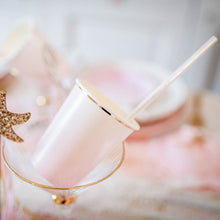 Charger l'image dans la galerie, Gobelet ou verre rose et doré